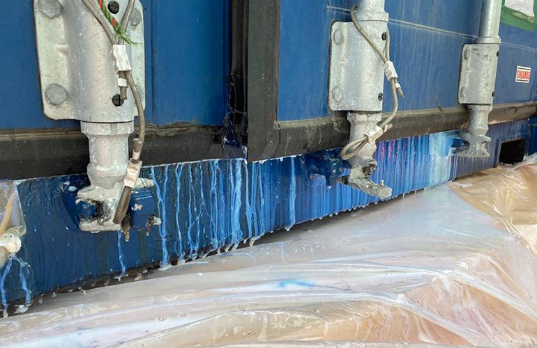 Export packing and crating verification during a survey inspection.