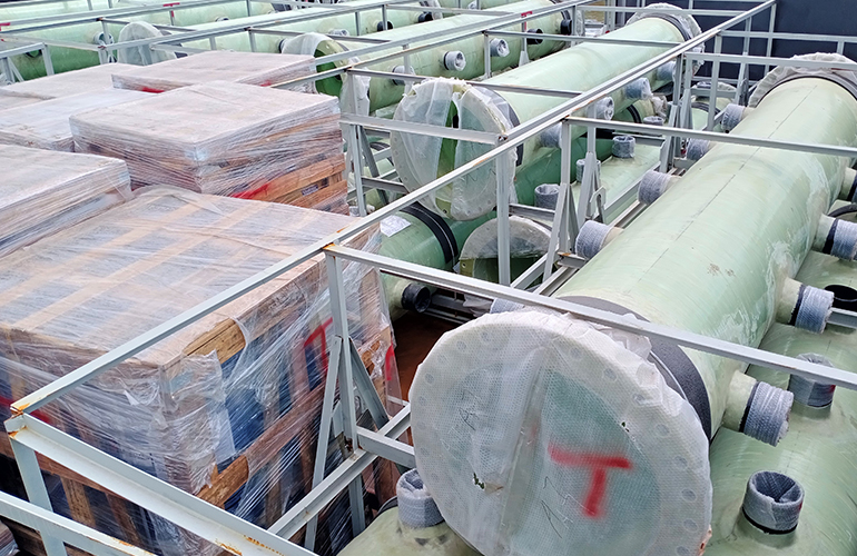 Professional condition assessment of oversized industrial equipment for breakbulk cargo transport.