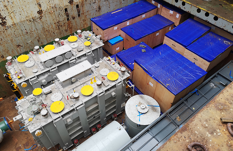 Detailed stowage and securing audit for heavy machinery classified as breakbulk cargo.